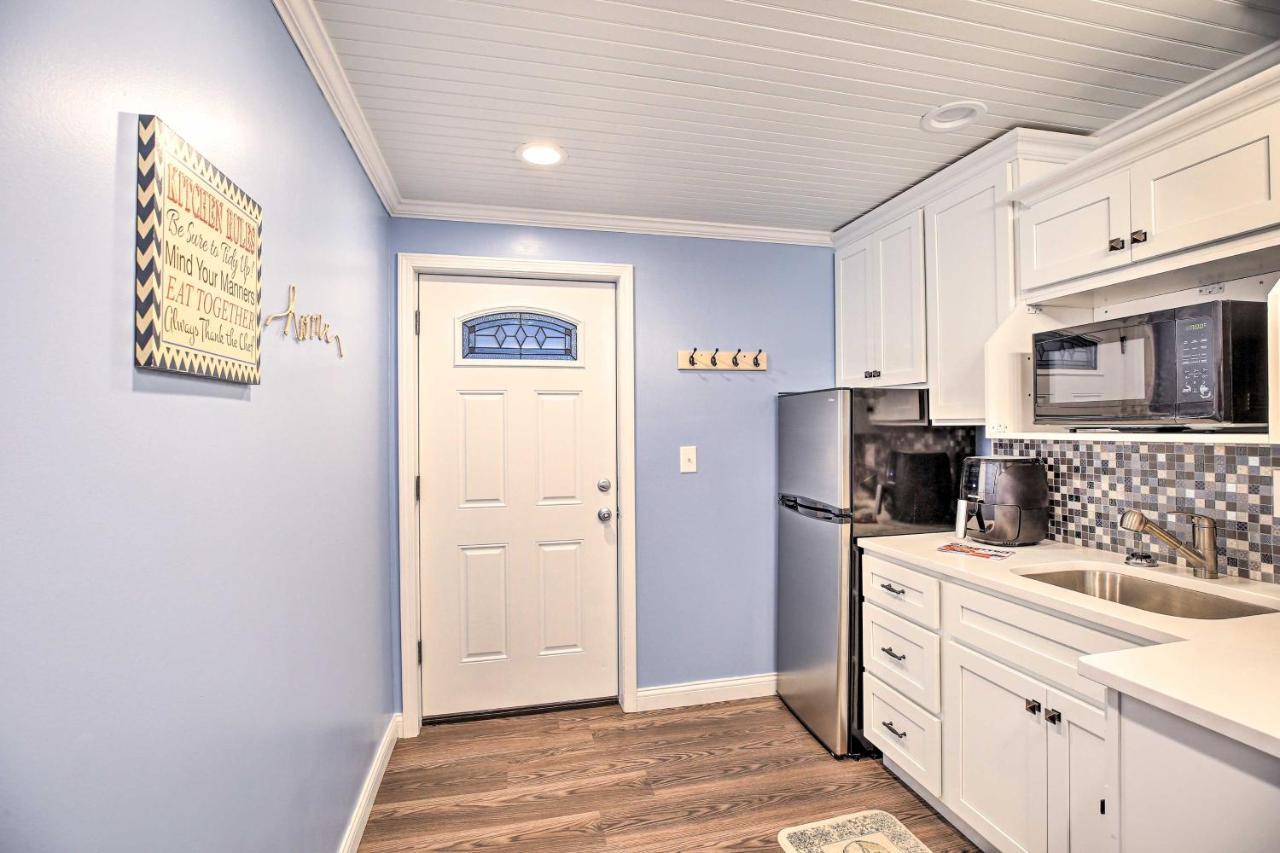 Updated Williamstown Apartment With Kitchen! Eksteriør bilde