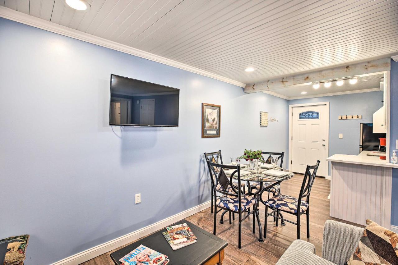 Updated Williamstown Apartment With Kitchen! Eksteriør bilde